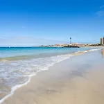 Home2book Sunlit Apt, Pool & Terrace, Americas דירה