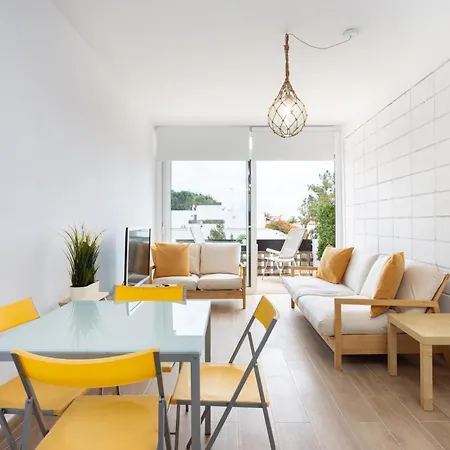 Home2book Sunlit Apt, Pool & Terrace, Americas Daire