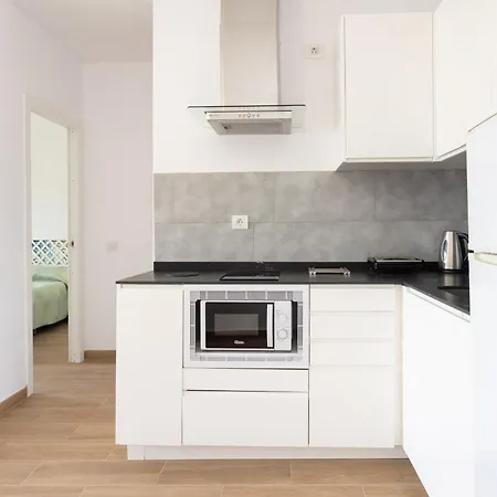 Home2book Sunlit Apt, Pool & Terrace, Americas Daire *